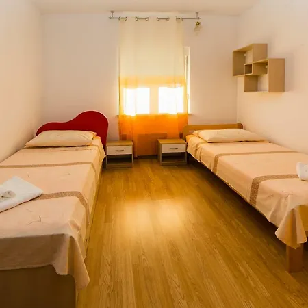 Maretoni Apartamento *